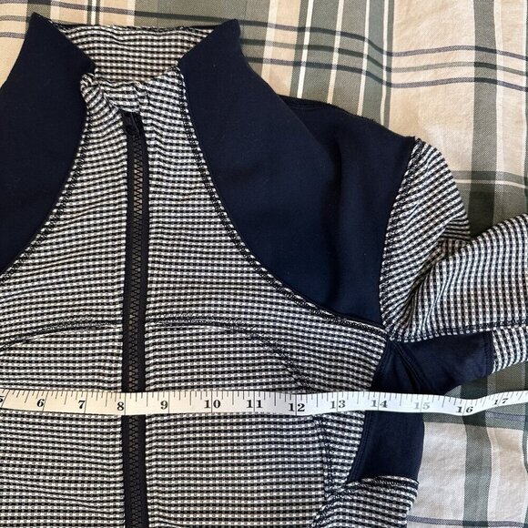 Lululemon Forme Jacket Womens Size 2 Navy Blue White Gingham Athletic Stretch - Picture 12 of 13